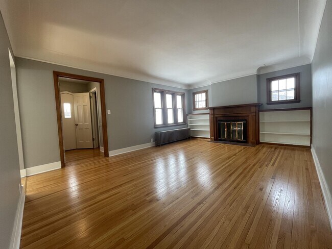 Building Photo - 4059 Brunswick Ave S