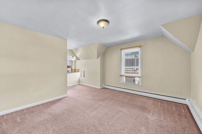 Building Photo - 1151 Monroe St