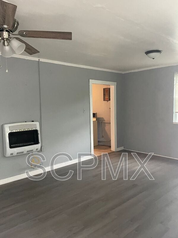 Building Photo - 949 Woods St SE