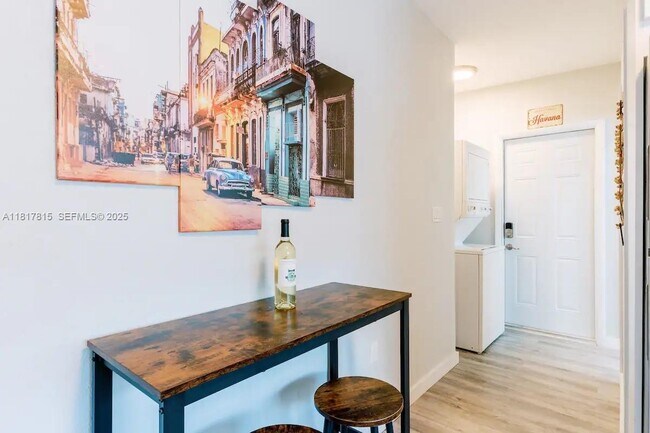 Building Photo - 1647 NW 29th Ave