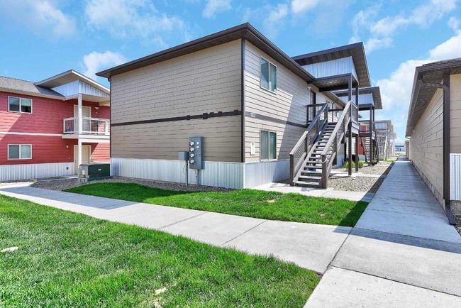 Building Photo - 961 Gibbon St
