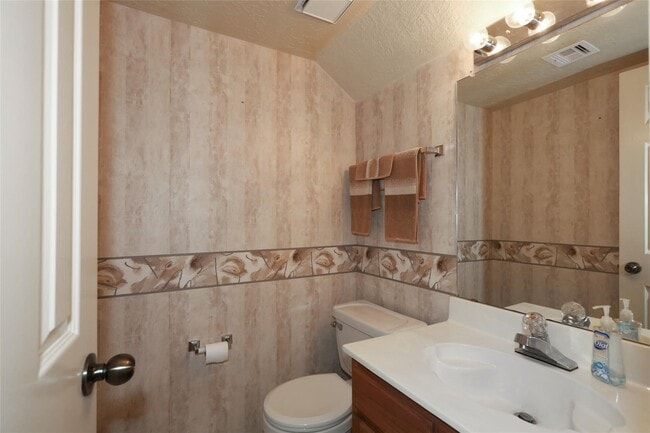 Building Photo - 16410 Salinas Ln