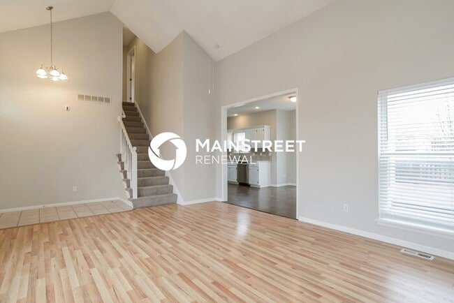 Building Photo - 3 Bedroom Pet-Friendly Home in LEES SUMMIT, MO with Main Street Renewal
