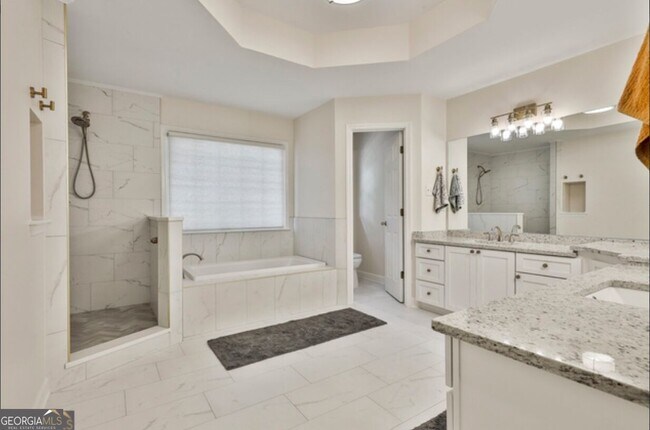 Building Photo - 1202 Loxley Cir