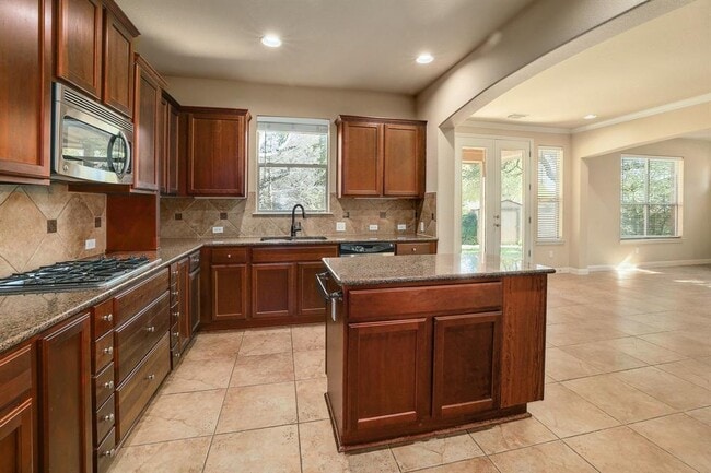 Building Photo - 3313 Pine Needle Cir