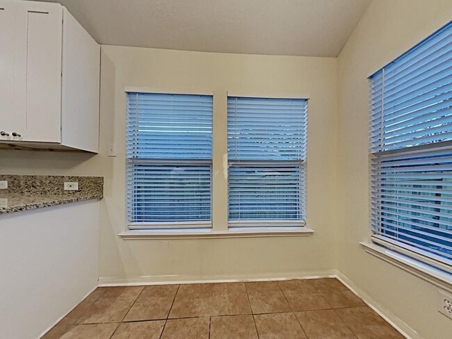 Building Photo - 30114 Saw Oaks Dr