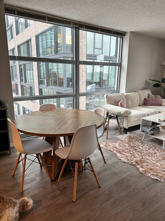 Building Photo - 180 N Jefferson St