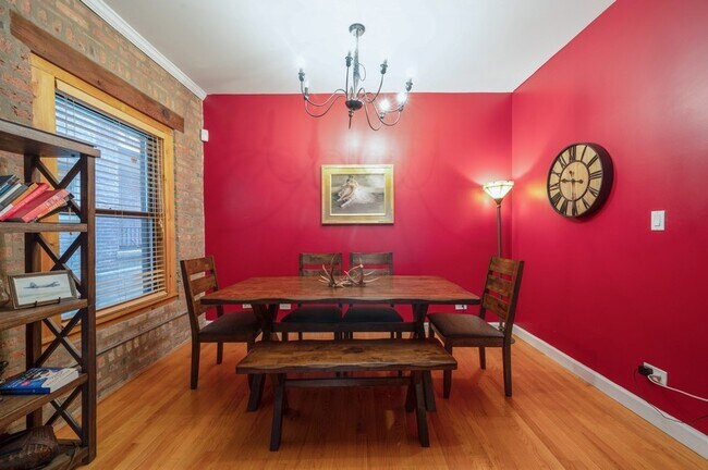 Building Photo - 1104 E 46th St