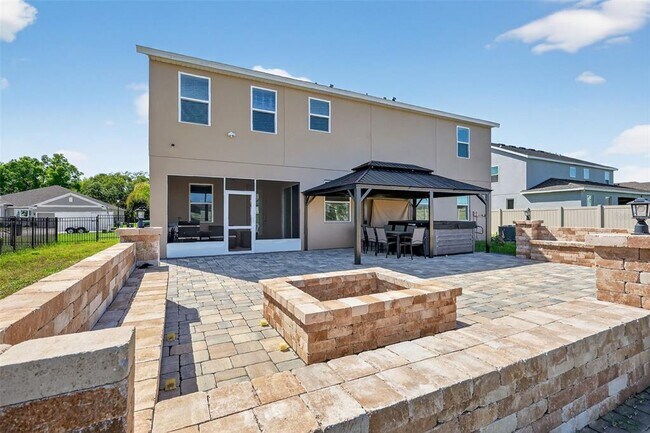 Building Photo - 6070 Sierra Crown St