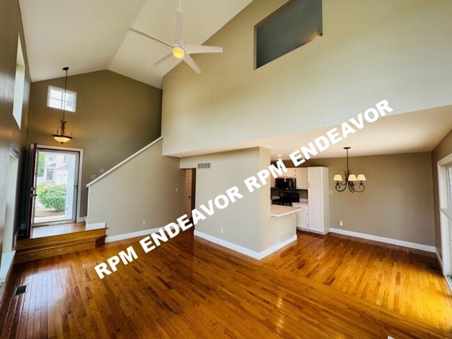 Primary Photo - Beautiful 3BR/2.5BA Rental with Garage, Fe...