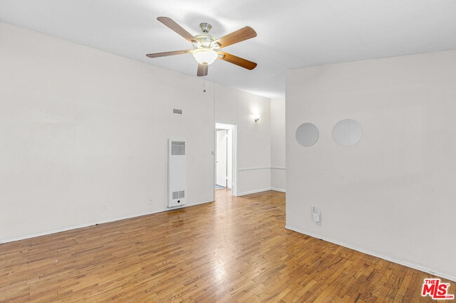 Building Photo - 12021 Louise Ave