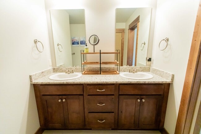 Building Photo - Charming Downtown Retreat: A Unique Blend of Urban Living and Montana Charm in Bozeman