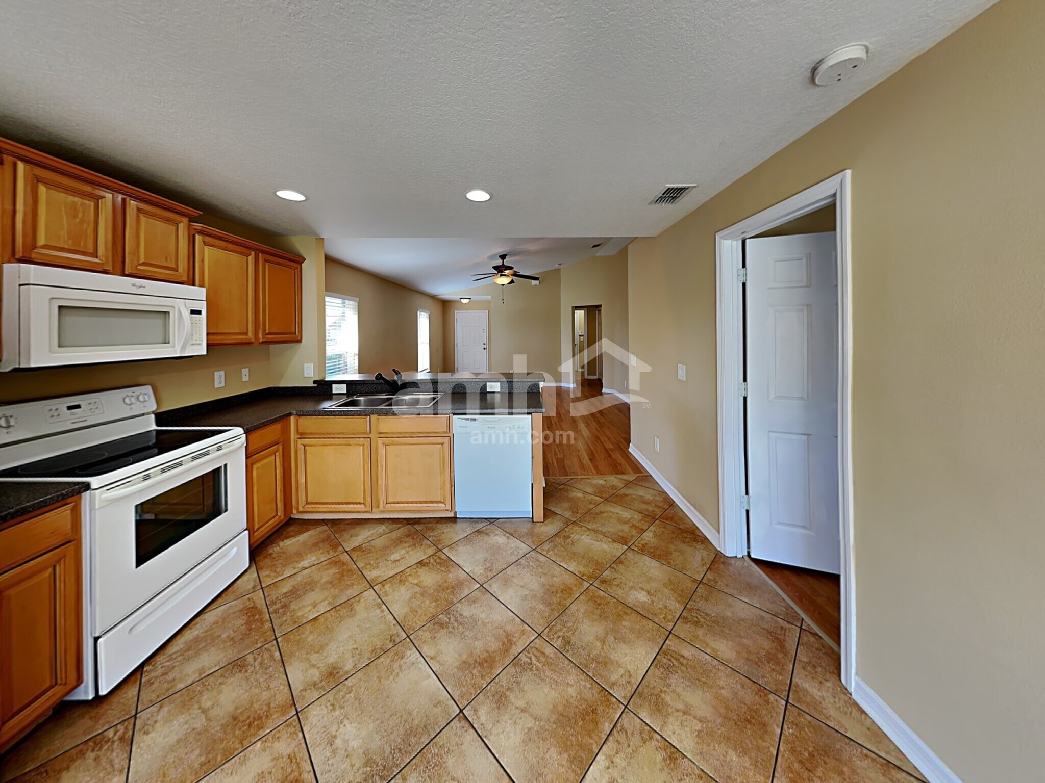 Building Photo - 7206 54th Ter E