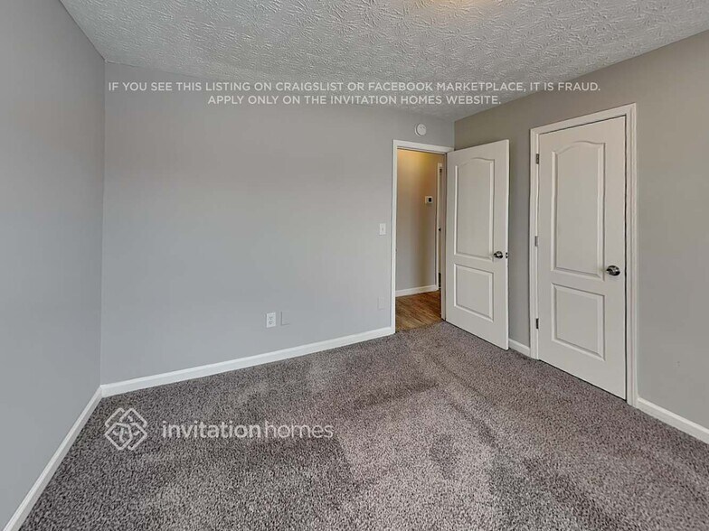 Building Photo - 821 Lorraine Ln