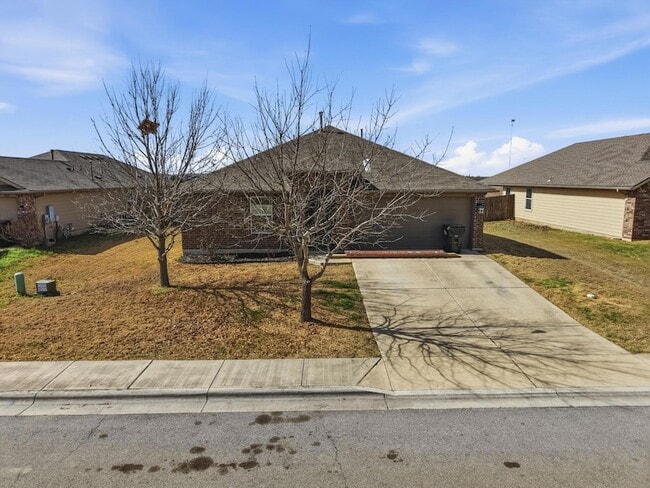 Building Photo - 197 Voss