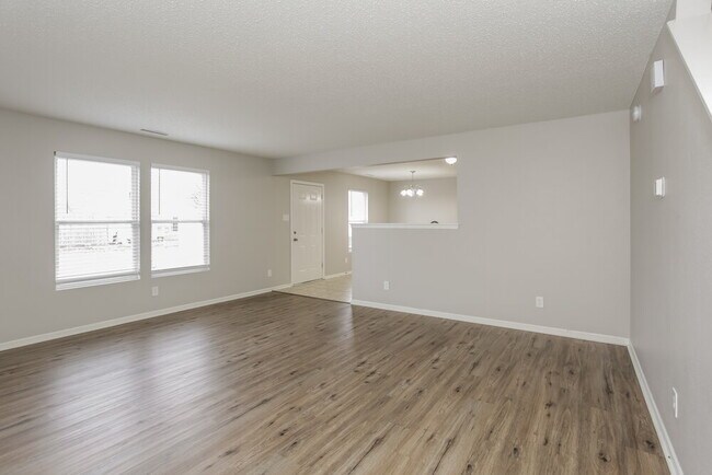 Building Photo - 7905 States Bend Dr