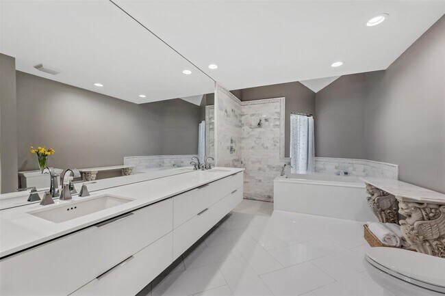 Building Photo - 2443 Windsor Way Ct