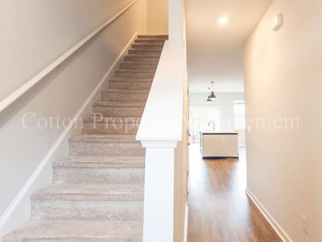 Building Photo - 7626 Knightbell Cir