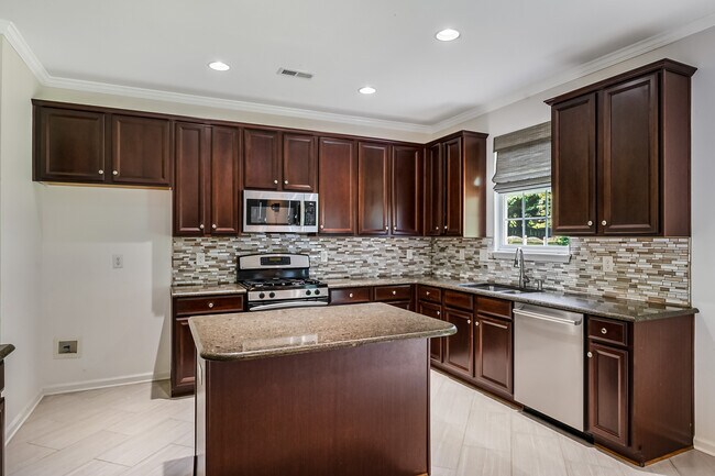 Building Photo - 12420 Tetons Ct