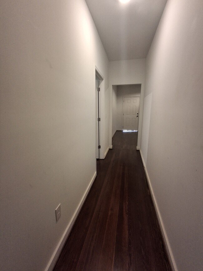 Building Photo - 1220 Alabama Ave SW