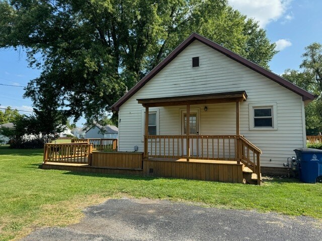 Building Photo - 4017 S Carey St