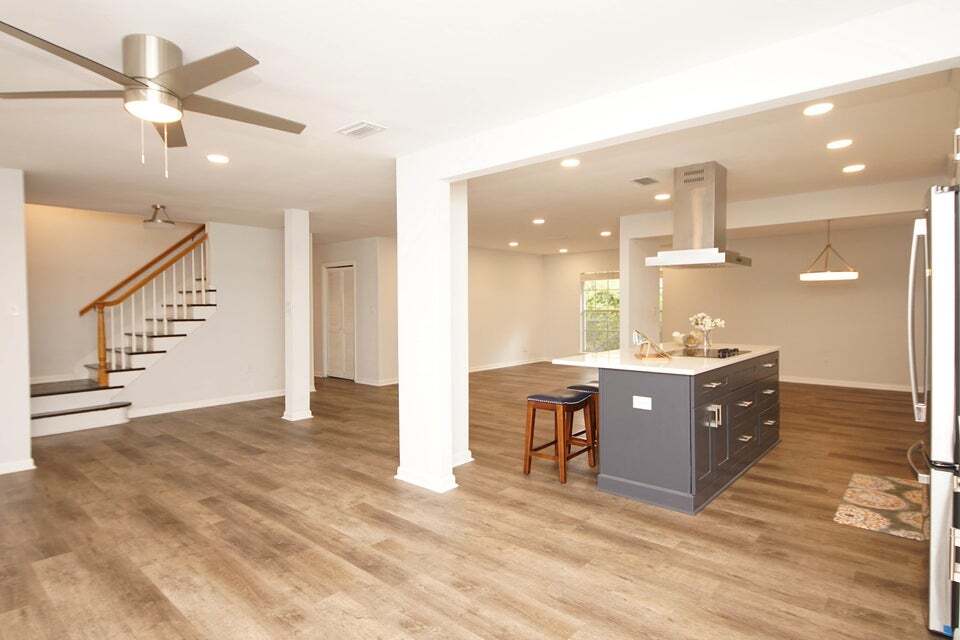 Building Photo - 596 L Ombre Ct NE
