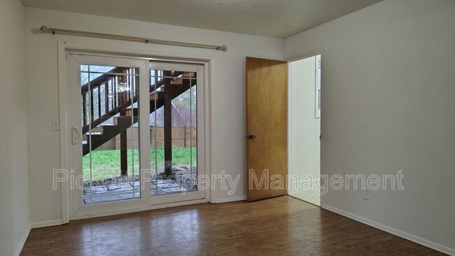 Building Photo - 24410 Andorra Ct NE