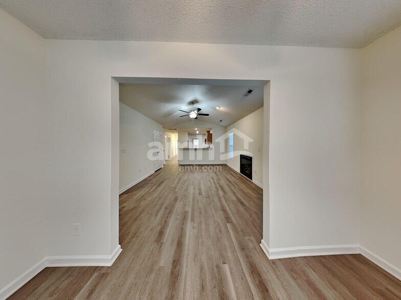 Building Photo - 164 Cameron Way Cir