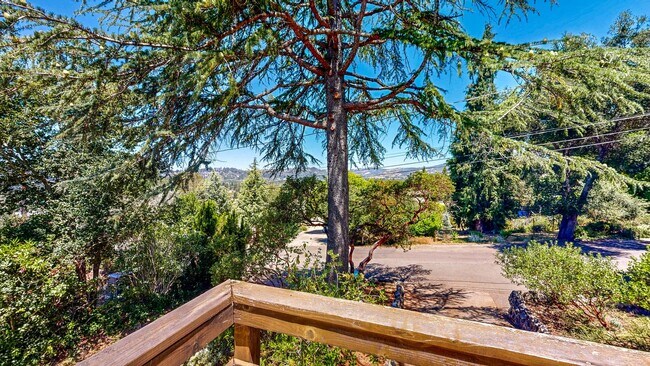 Building Photo - 4560 Sullivan Ct