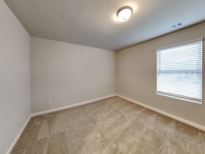 Building Photo - 15 Blake Ave