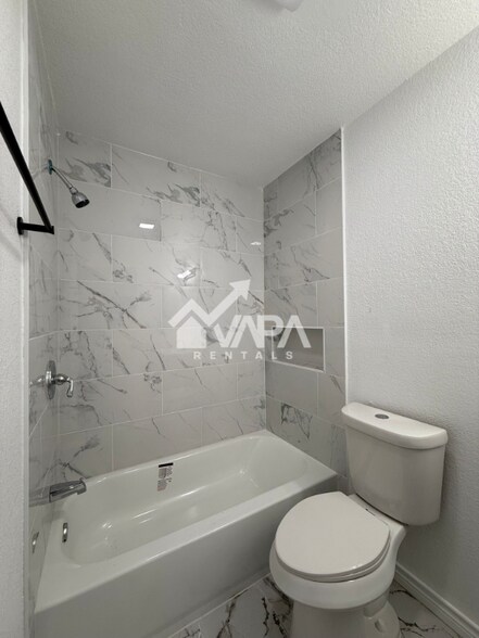 Building Photo - 9711 Flagstaff Dr