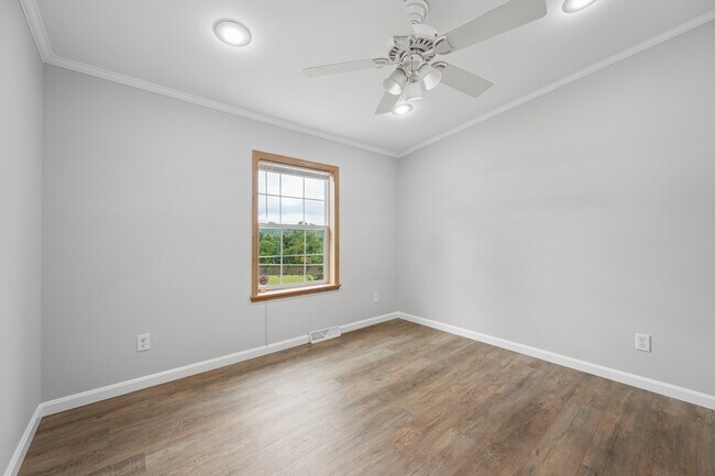 Building Photo - 12350 Jesse Smith Rd