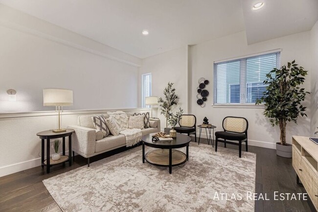 Building Photo - 2227 Eliot St