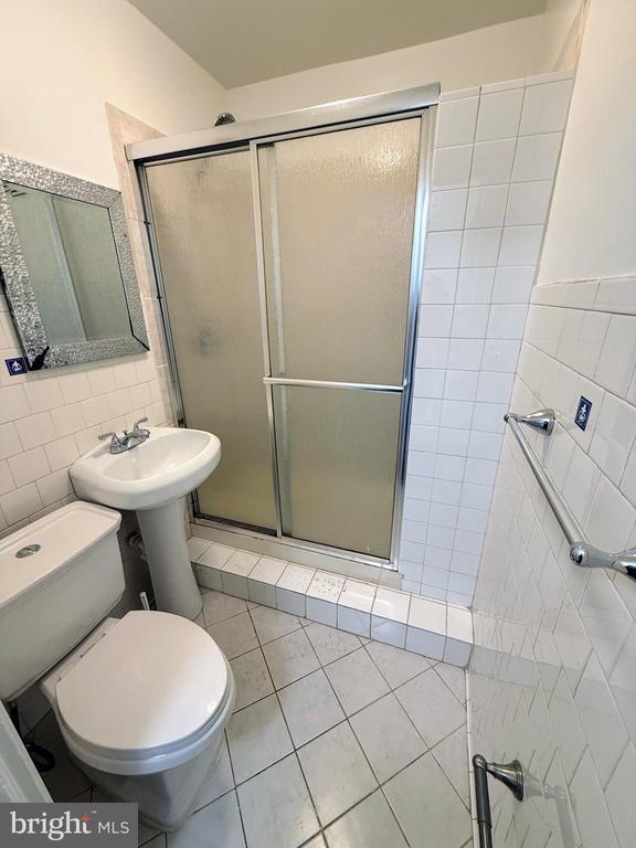 Building Photo - 1714 E St NE