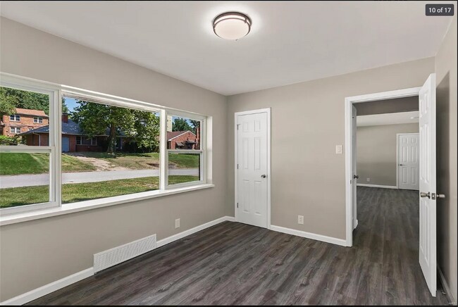 Building Photo - 6906 Alberici Ave