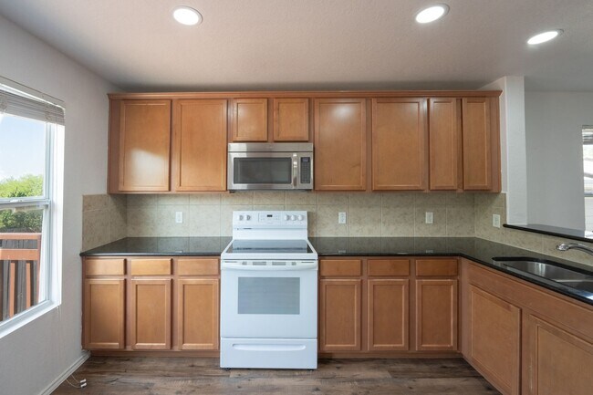 Building Photo - 11326 Fine Design