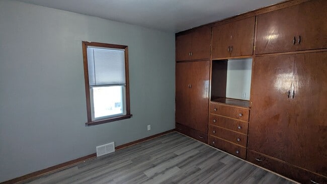 Building Photo - 3 bedroom, 1 bath home in Waterloo