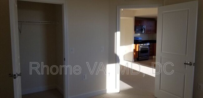 Building Photo - 2451 Midtown Ave