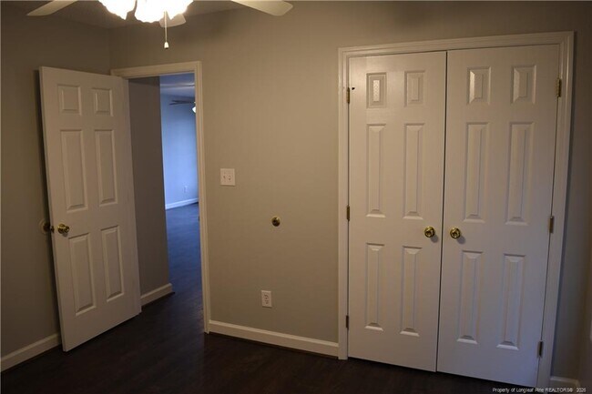 Building Photo - 1002 Pinecrest Dr