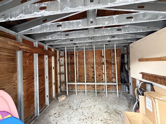 Building Photo - 10227 Comfort Cir