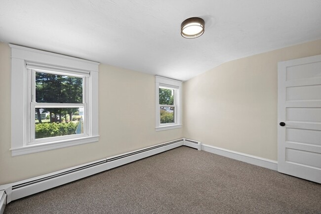 Building Photo - 34 Ricard St