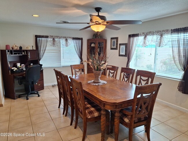 Building Photo - 289 Ellwood Ave