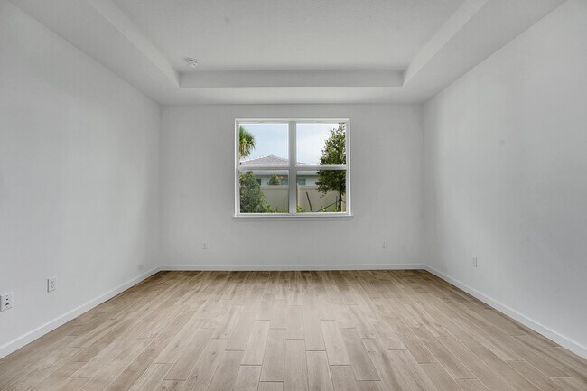 Building Photo - 4572 Nautilus Cir