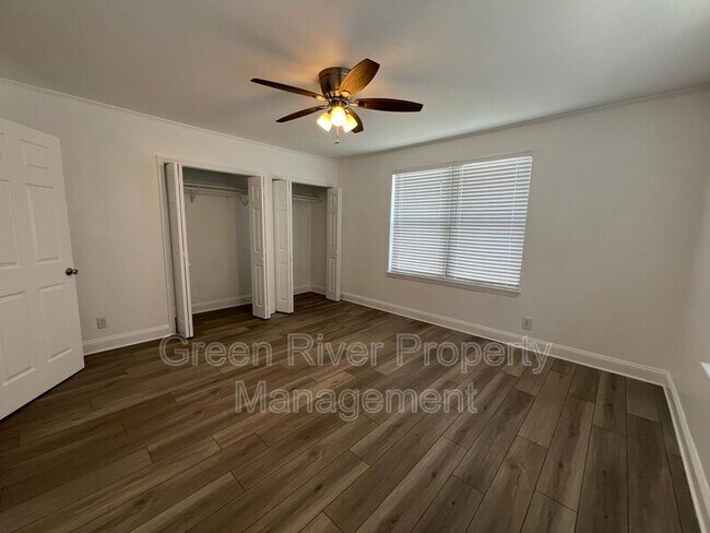 Building Photo - 1789 River Rd