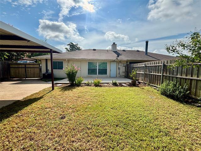 Building Photo - 811 Midcreek Dr