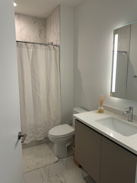 Building Photo - 19355 N 73rd Way