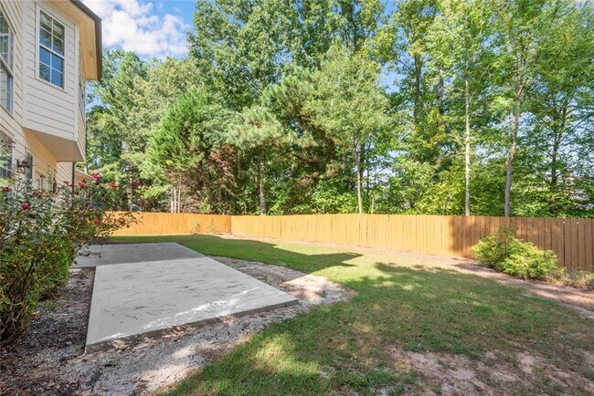 Building Photo - 105 Parkside Close
