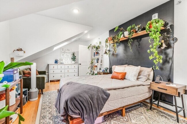 Building Photo - 1-3 Howard Place Unit 3