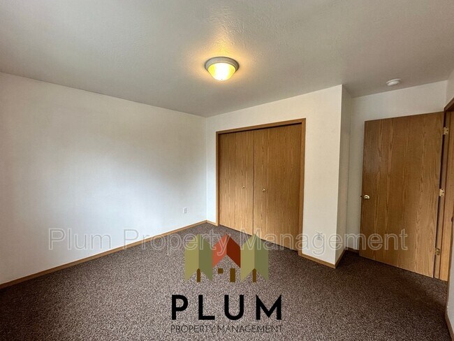 Building Photo - 1023 Cooley St