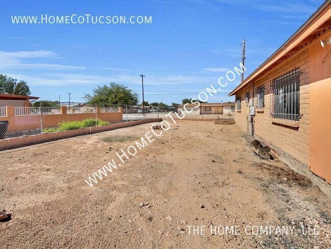Building Photo - 5102 Fremont Ave